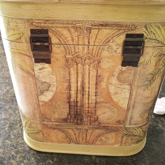 Chest - Picture 3 of 3